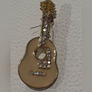 Vintage Off white Enamel guitar Brooch New w Rhinestone gorgeous gold metal 🎸